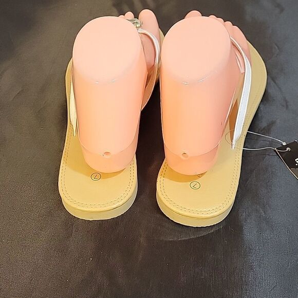 BRAND NEW ETHELAUSTING THONG ROUND TOE JEWEL FLIP FLOP SANDAL - Picture 6 of 15